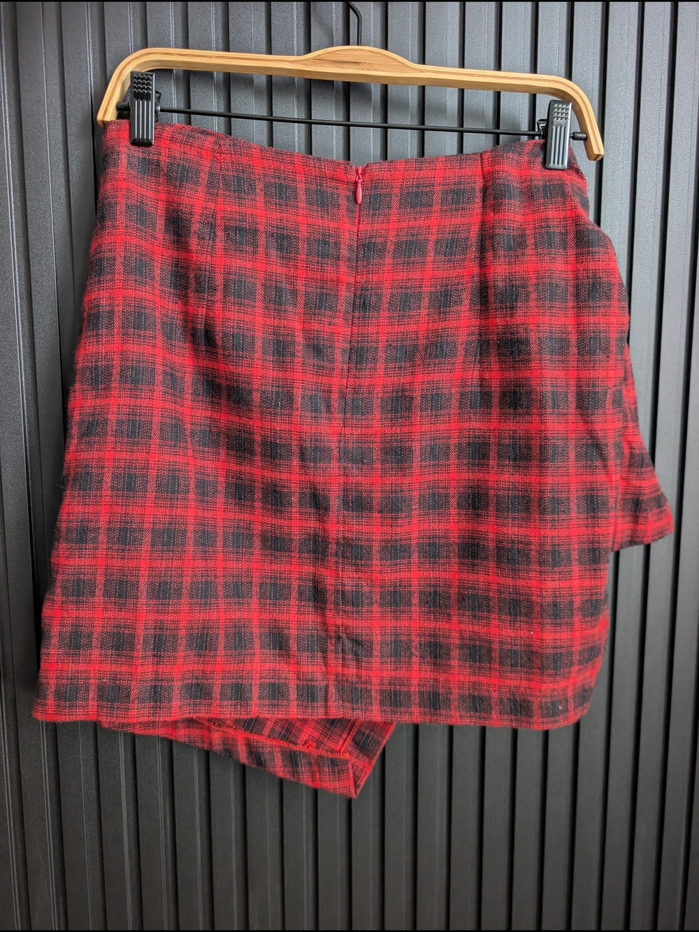 Emory Park Red And Black Plaid Wrap Skirt - Size L - Picture 2 of 10